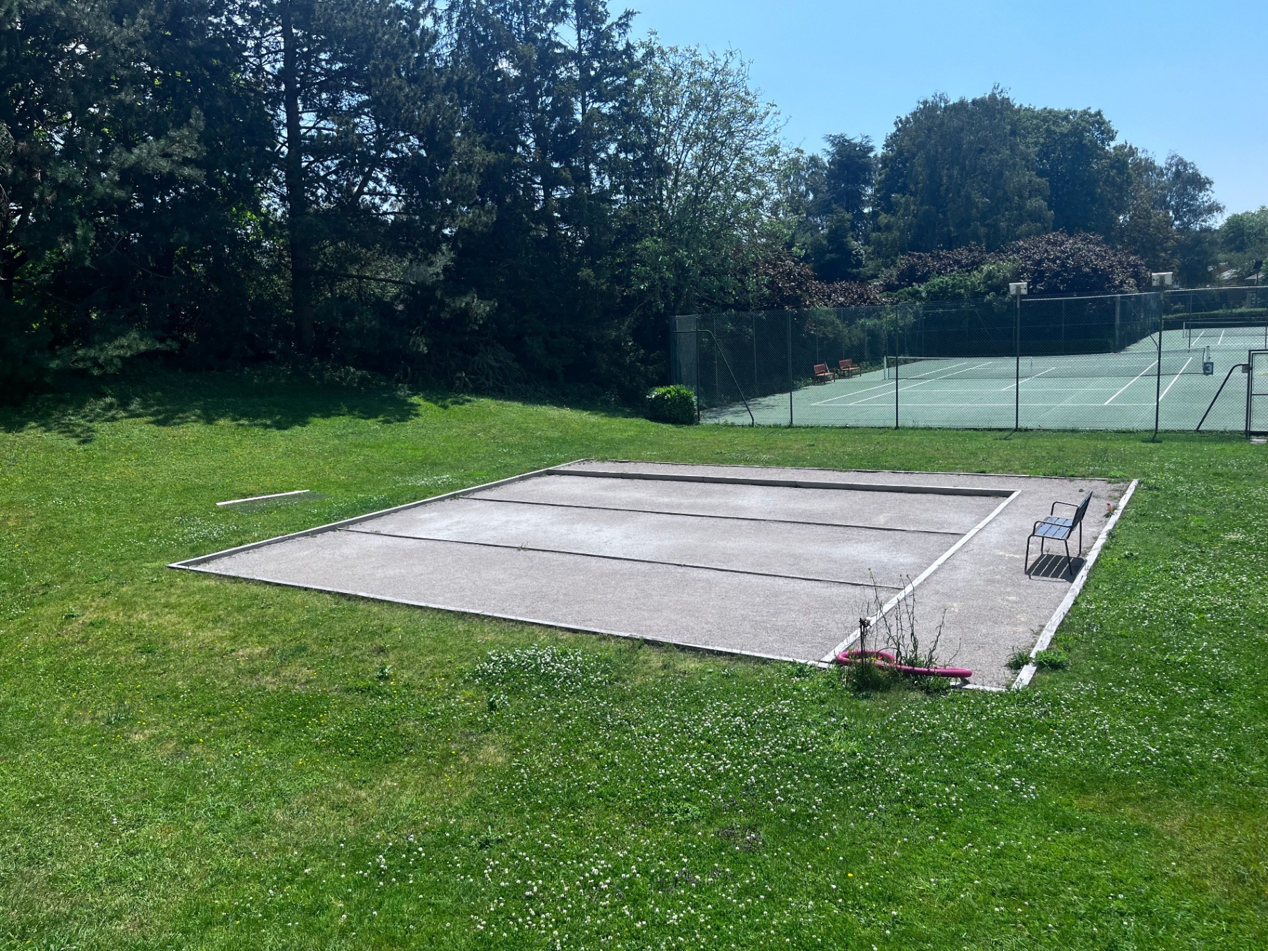 Les 3 pistes de pétanque du CSB Brigode
